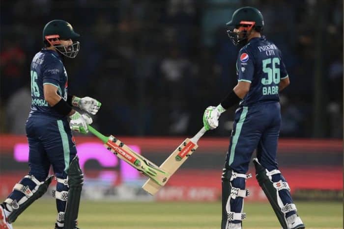बाबर और रिजवान का धमाका, पाकिस्तान की इंग्लैंड पर एकतरफा जीत